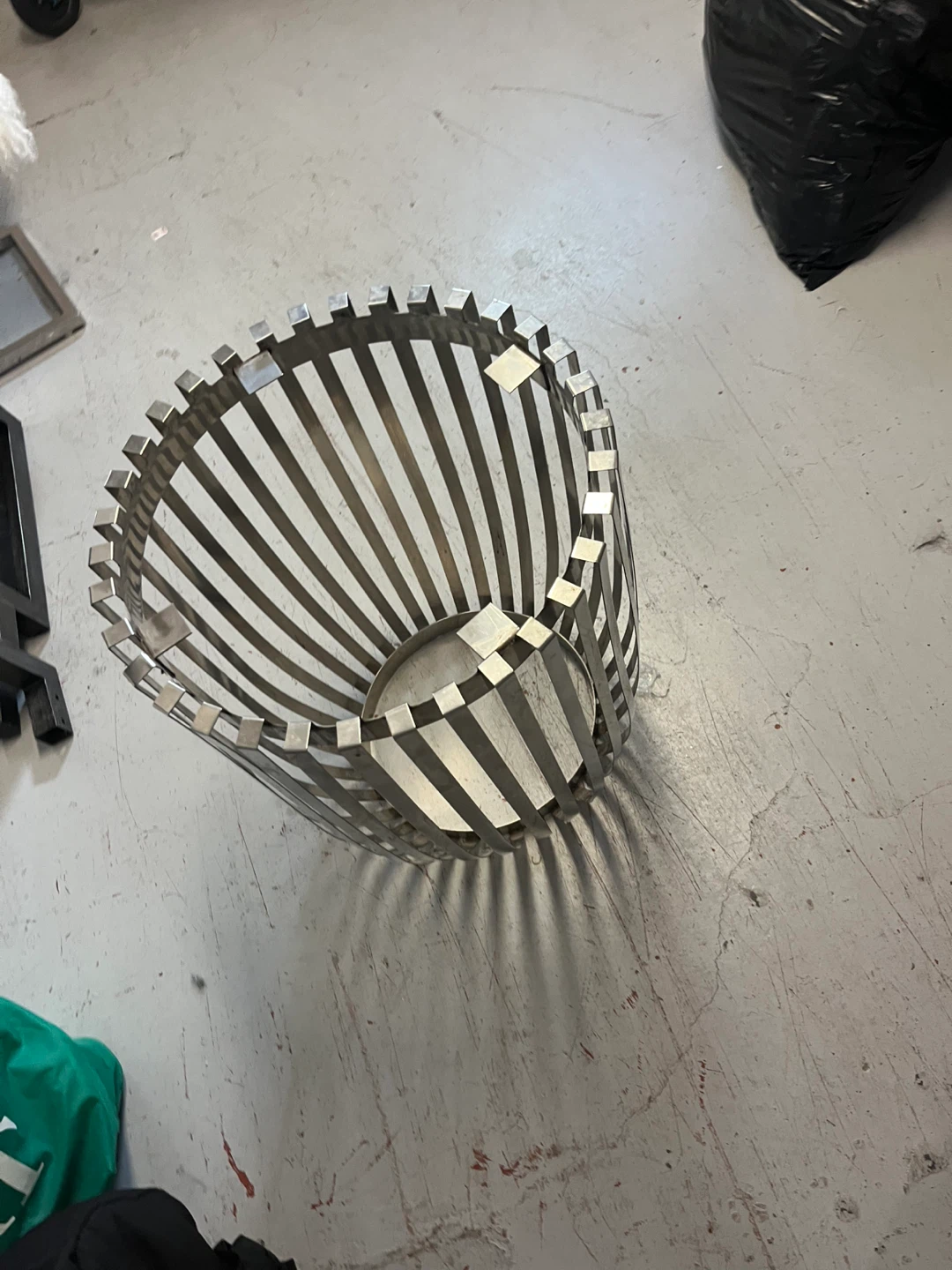 Modern Metal Slatted Basket - photo 2