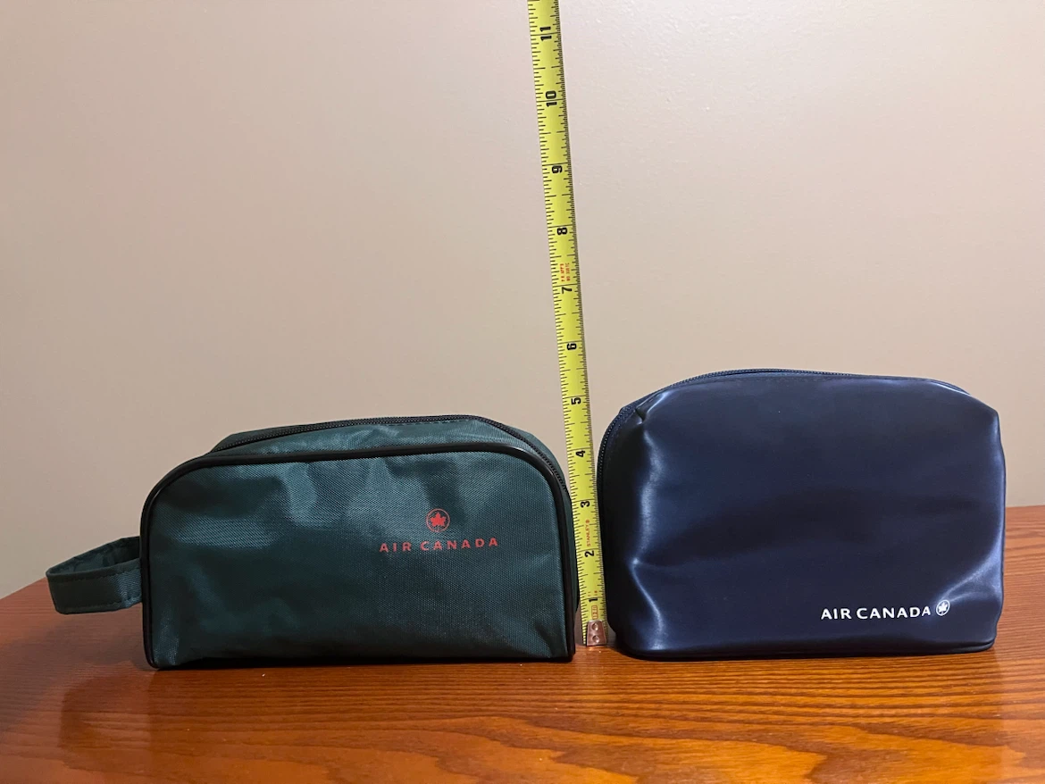 AIR CANADA ZIPPERED TRAVEL TOILETRY BAGS - photo 4