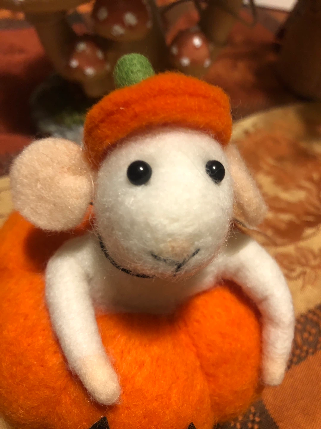 NEW Felt Mouse in Pumpkin Decoration - photo 4