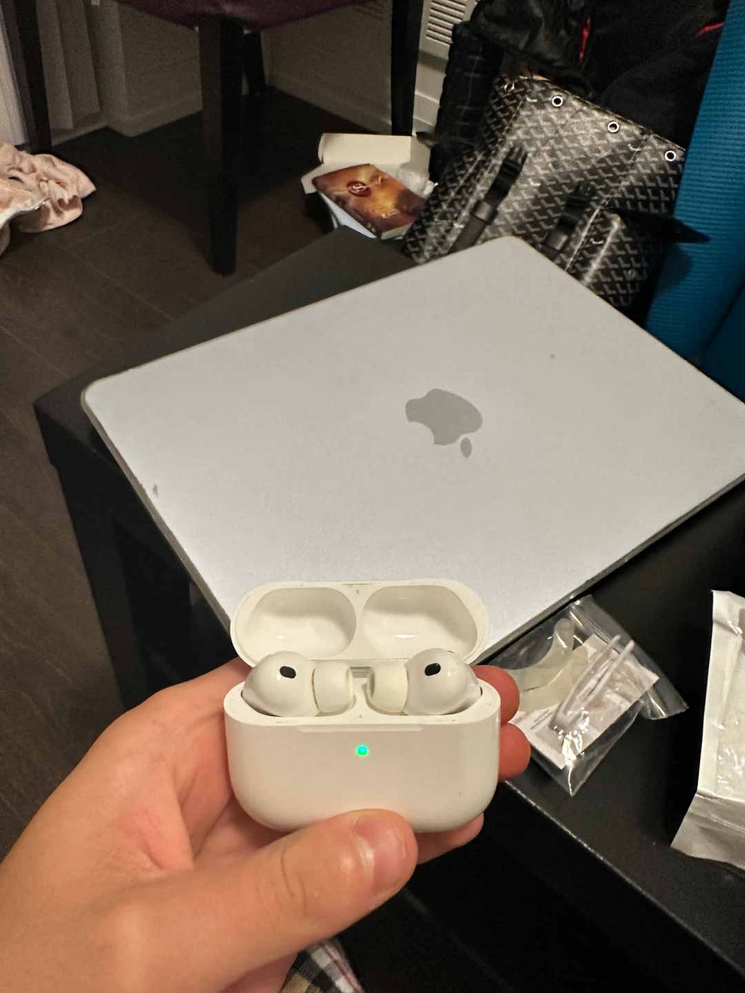 Apple AirPods Pro 4 - photo 4