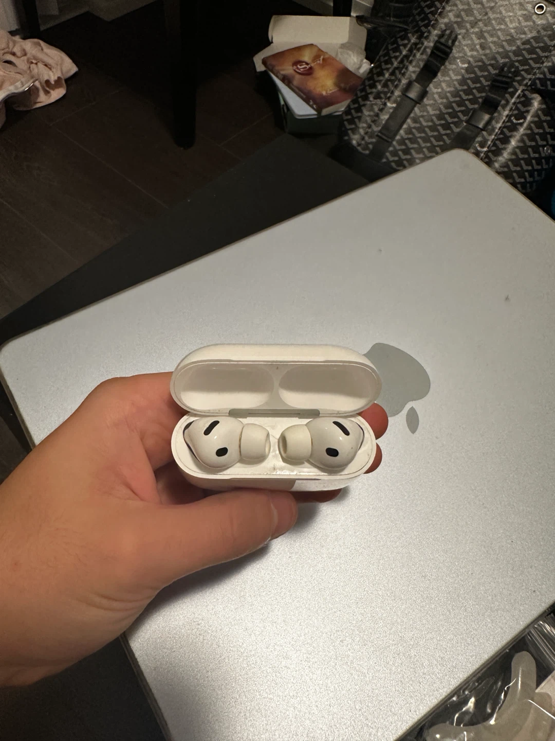 Apple AirPods Pro 4 - photo 5