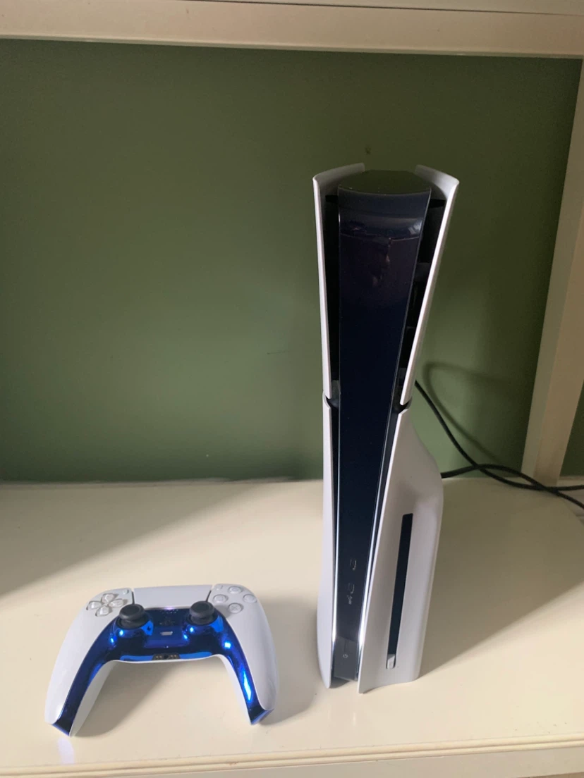 Brand New PS5 Slim Disc Edition 1TB - photo 3