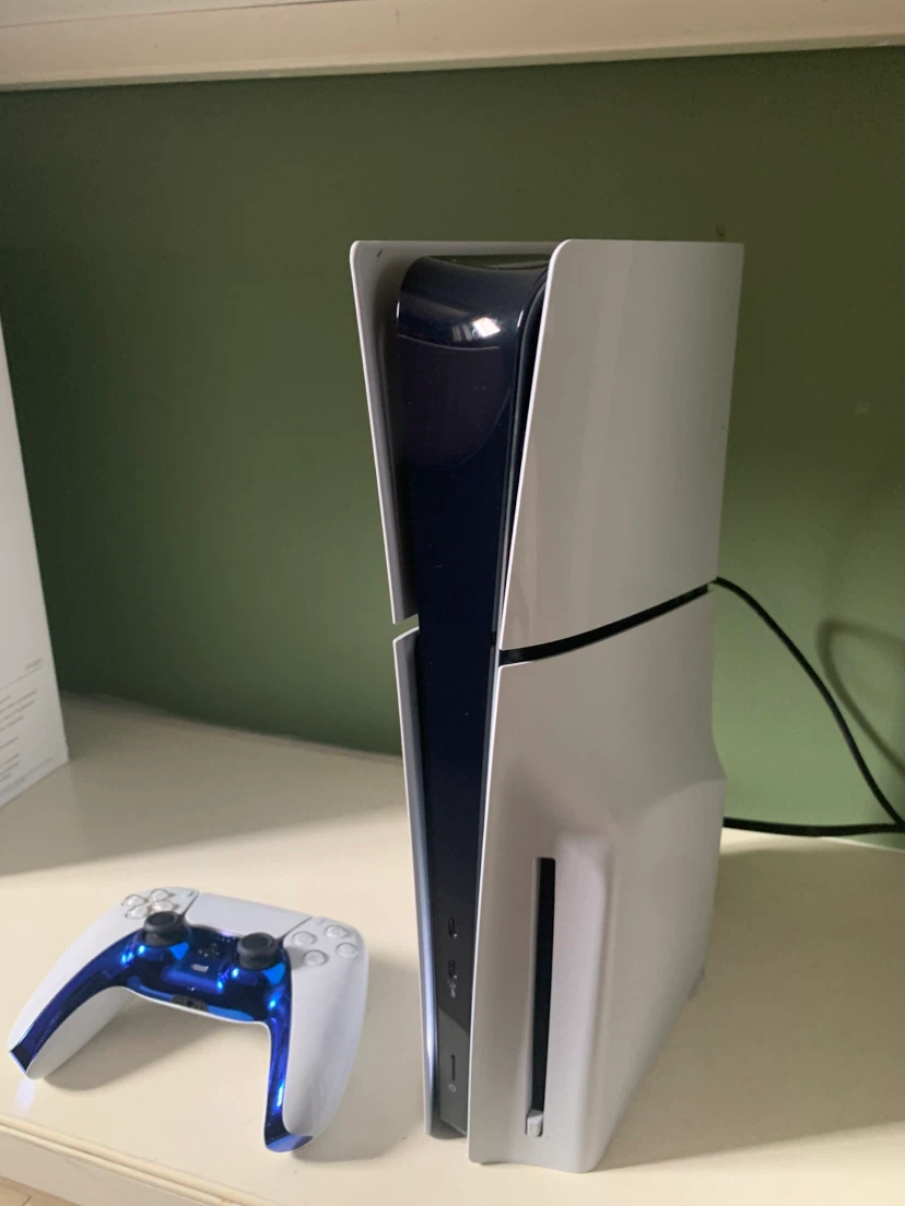 Brand New PS5 Slim Disc Edition 1TB - photo 2