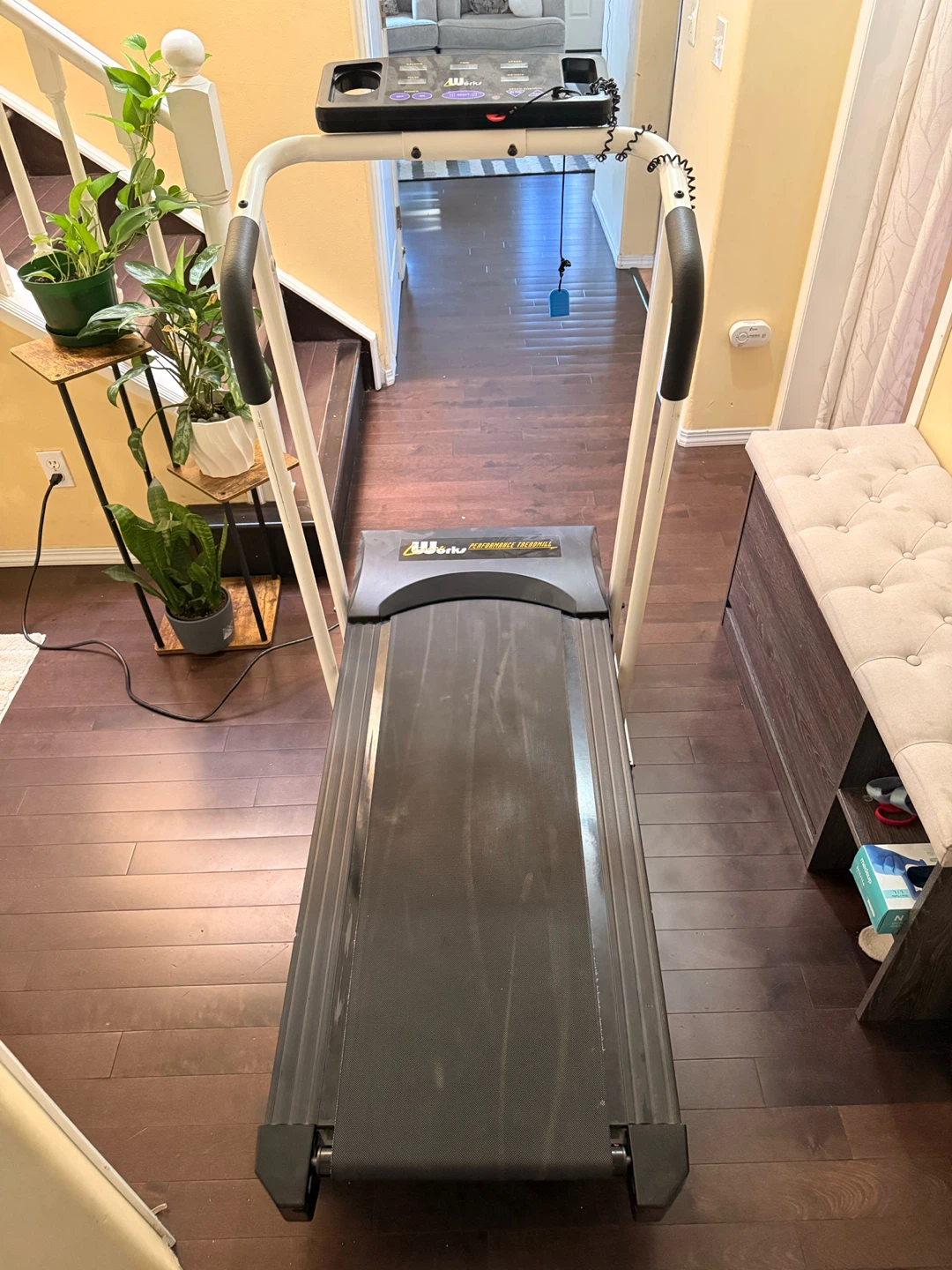 Healthworks Performance Treadmill - photo 2