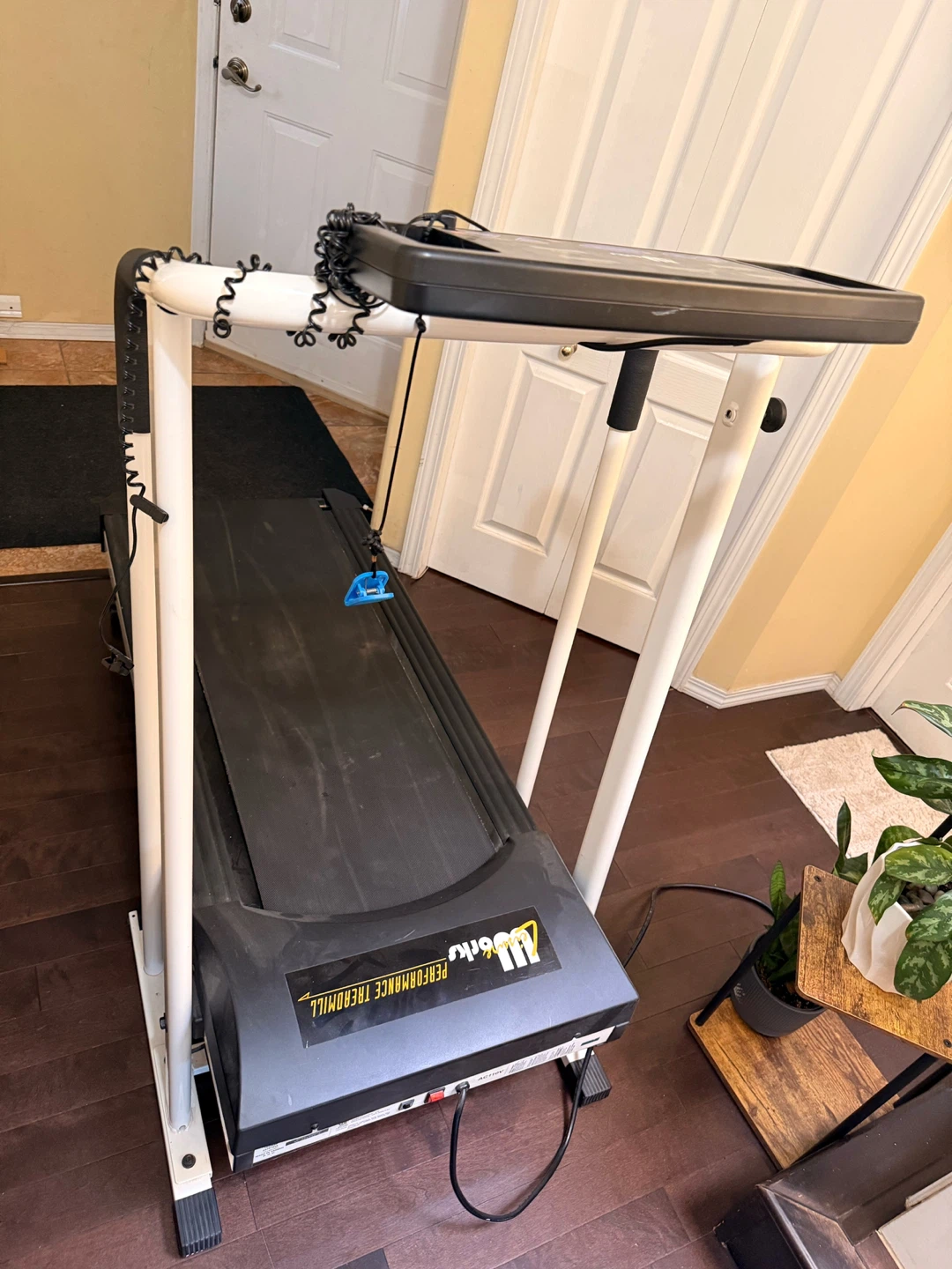 Healthworks Performance Treadmill - photo 4