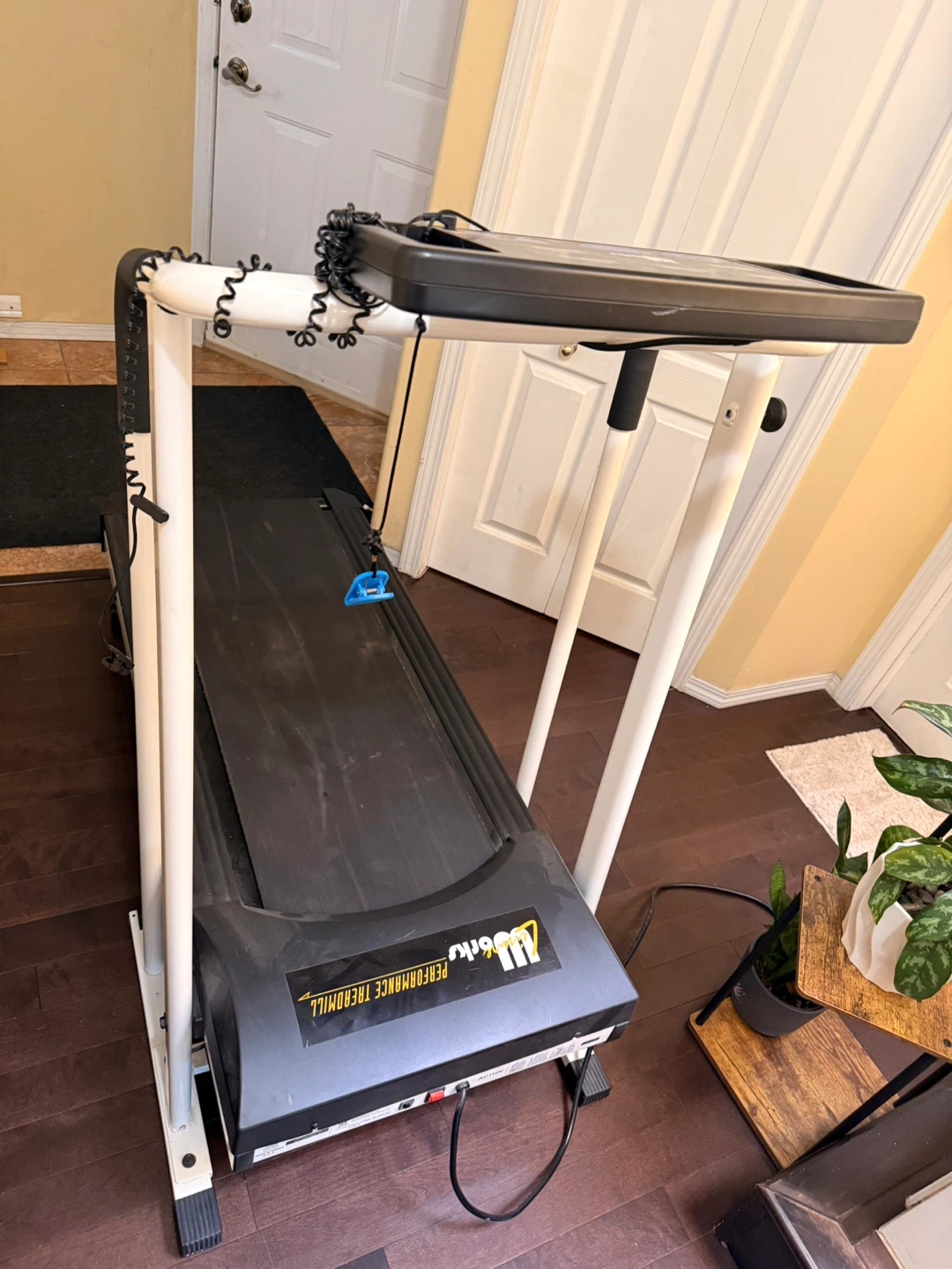 Healthworks Performance Treadmill - photo 5