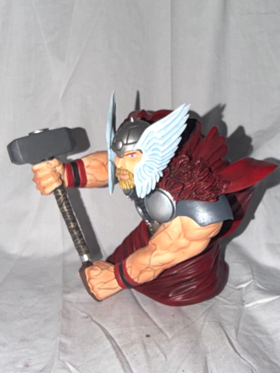The Mighty Thor Marvel Universe Bust Limited Edition - photo 3