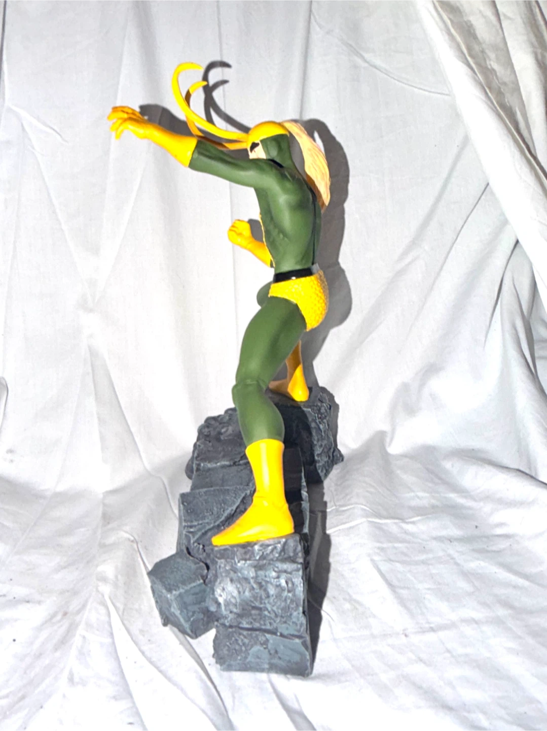Marvel Select Loki 8" Resin Statue - photo 5