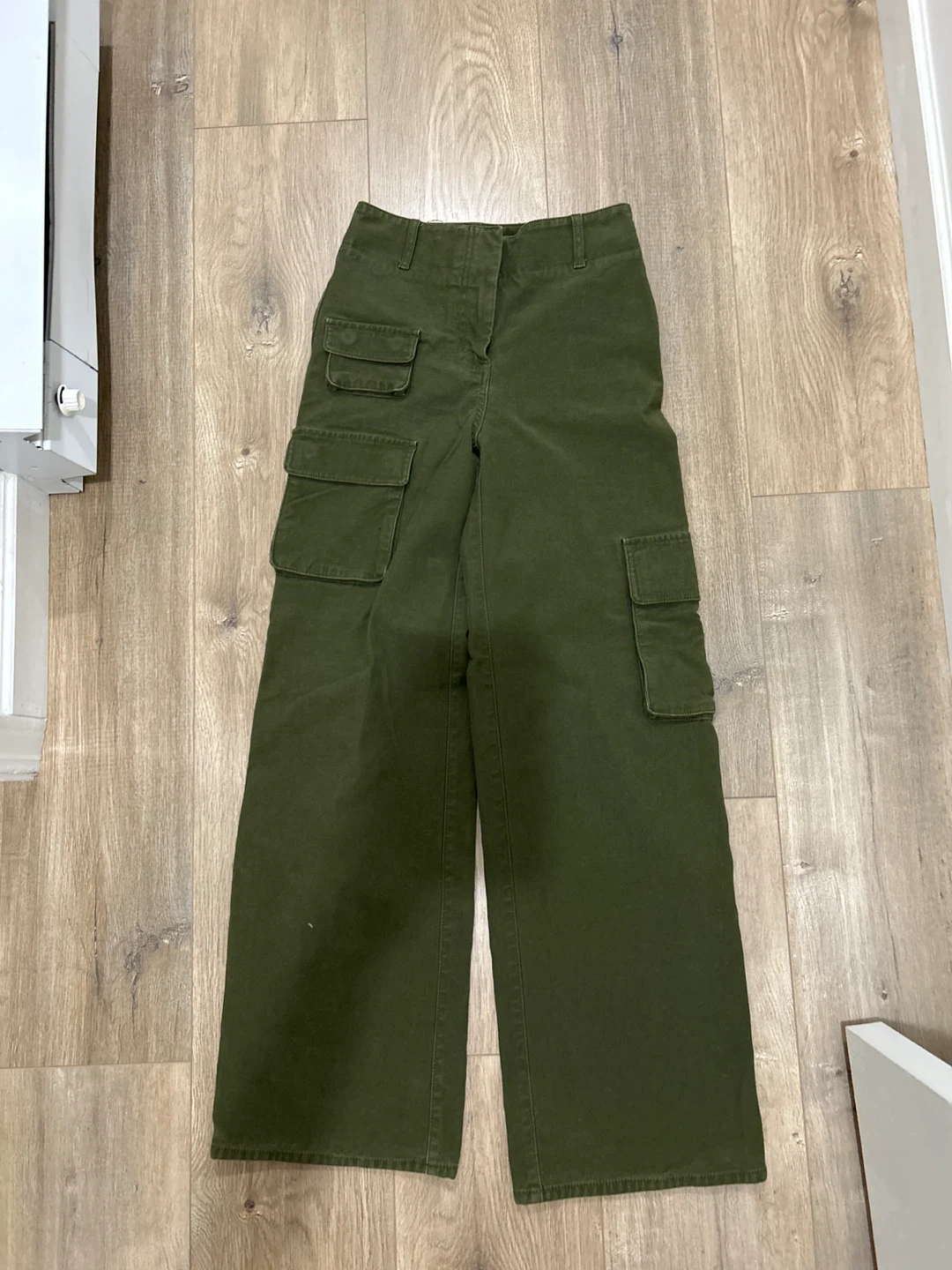 Aritzia Olive Green Cargo Pants
