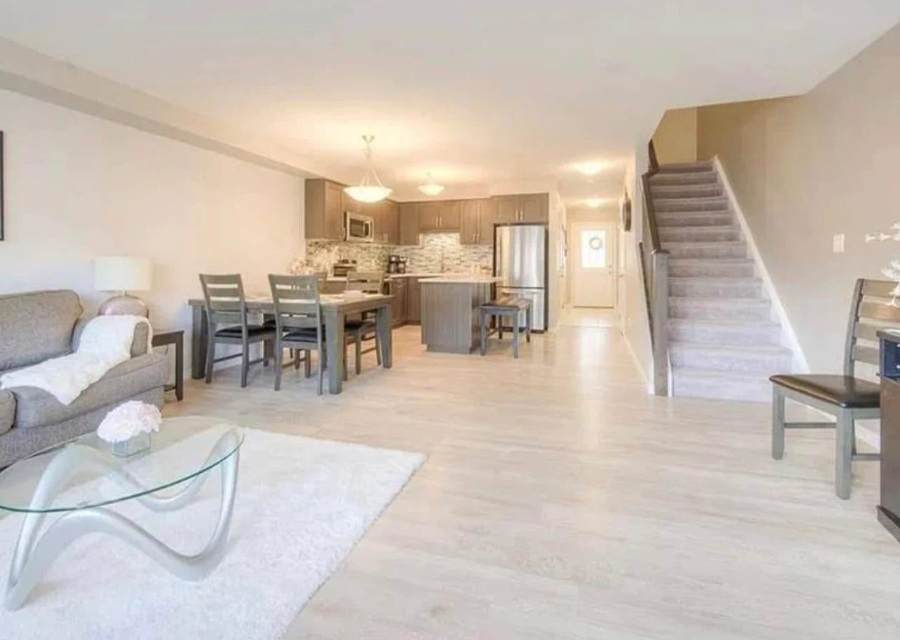 Doon South Townhouse Rental - photo 2