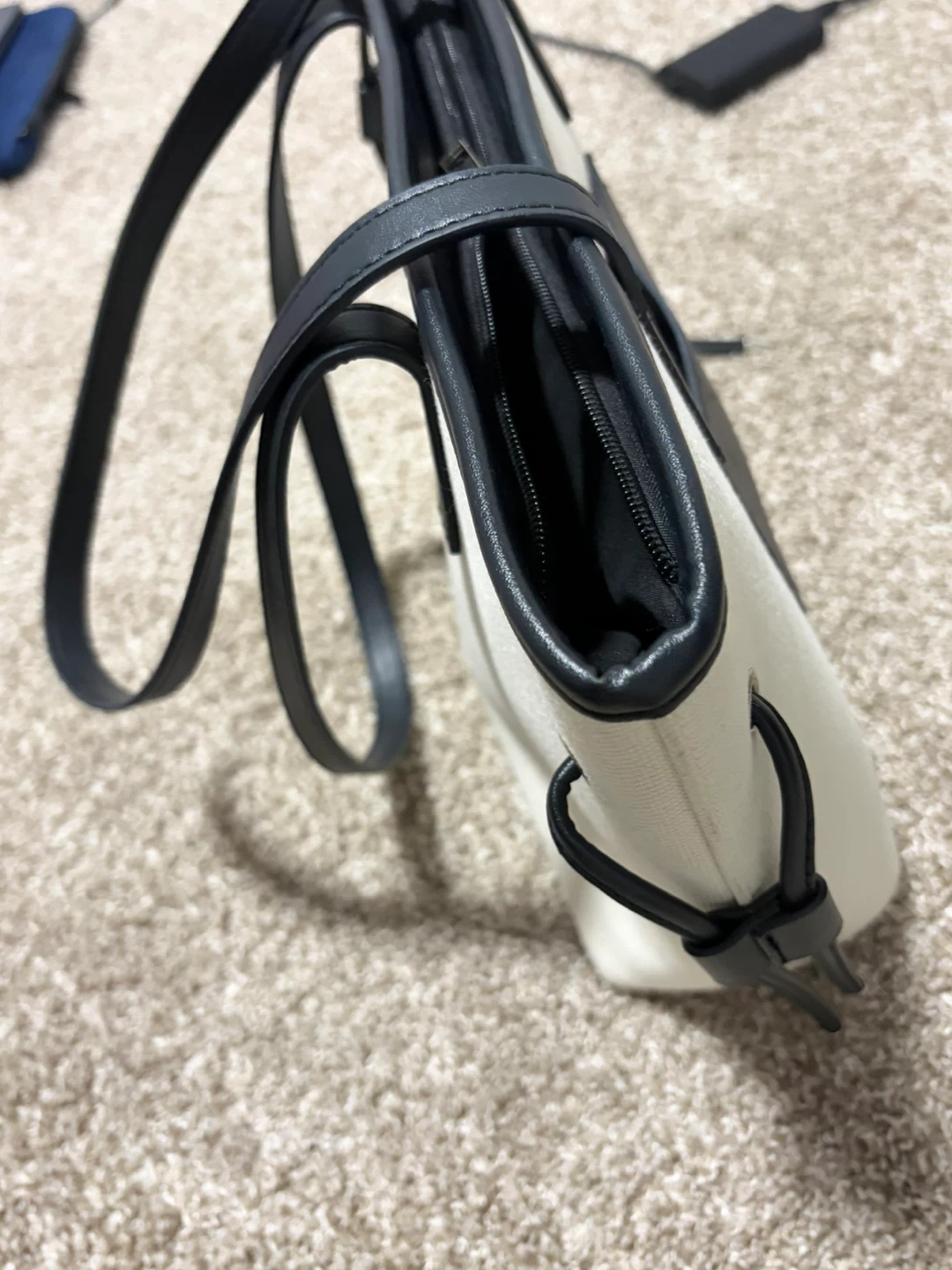 White and Black Tote Bag - photo 2