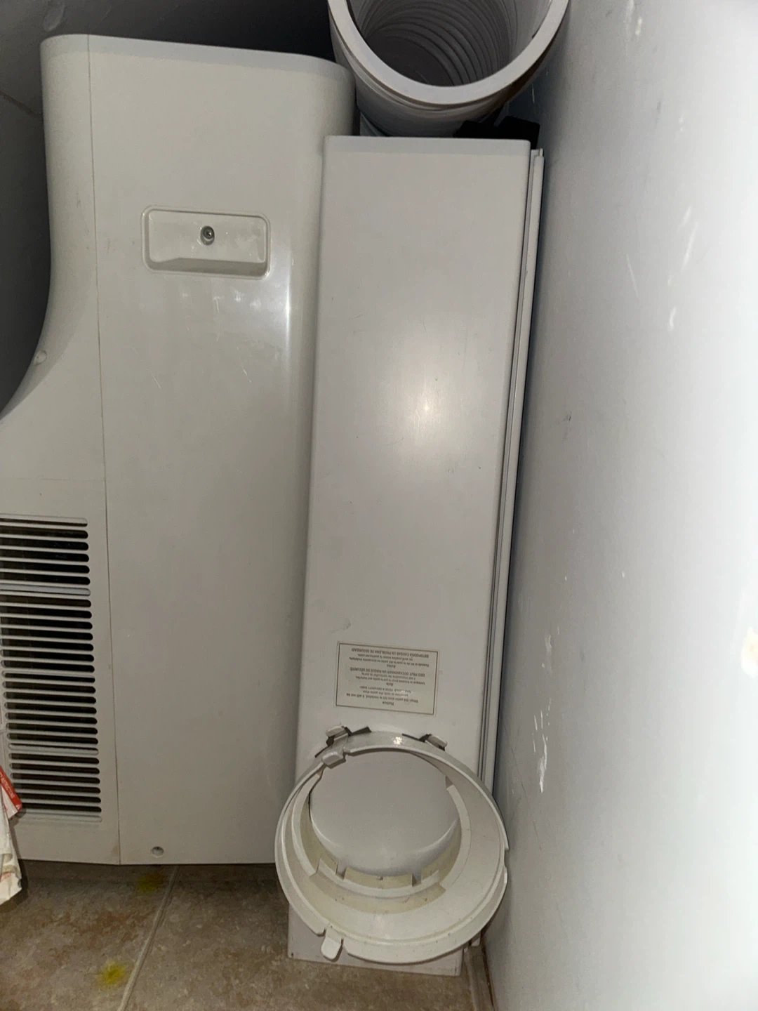 Danby 12000 BTU Portable Air Conditioner - photo 3