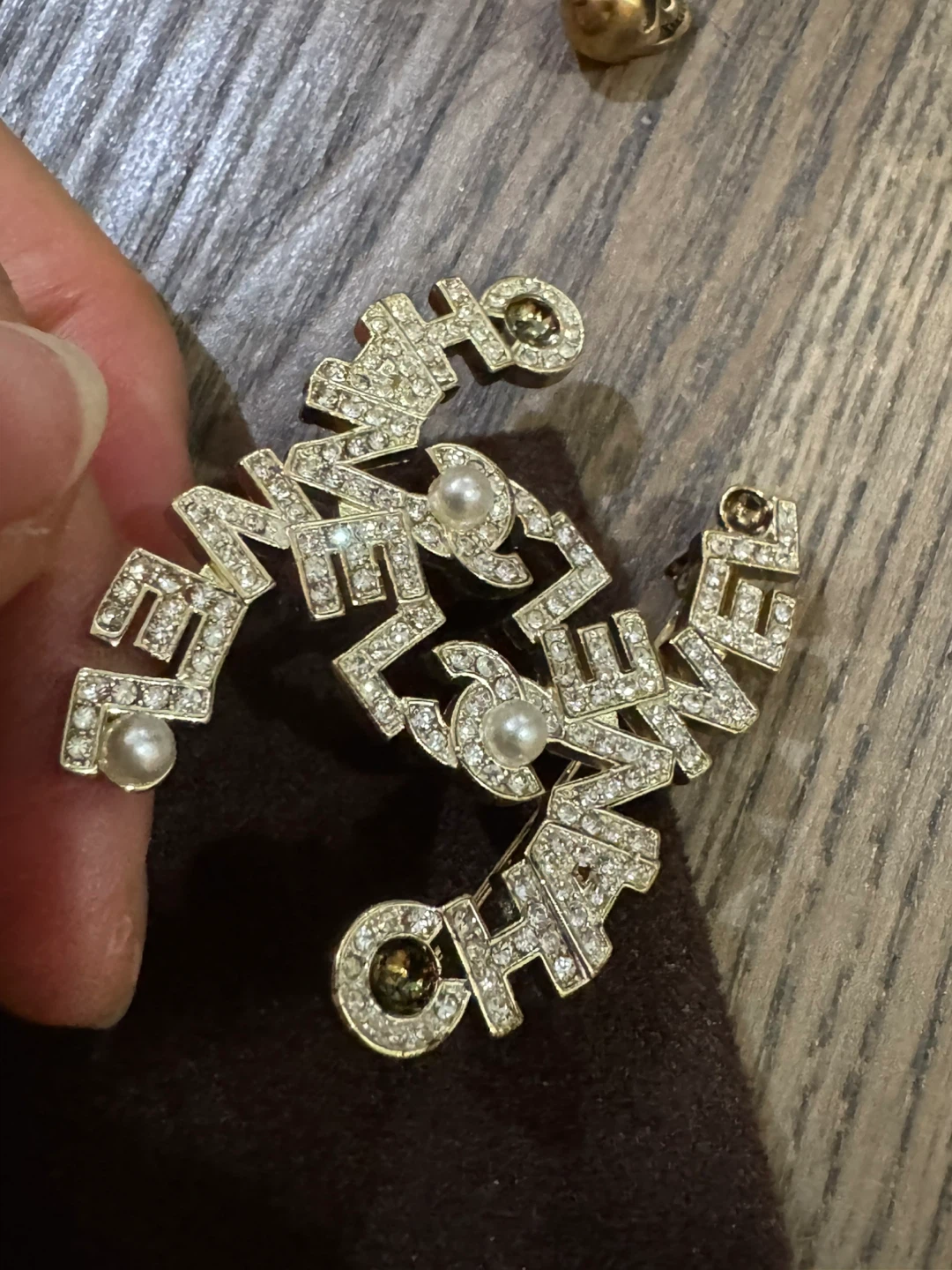 Chanel CC Logo Rhinestone Brooch - photo 2