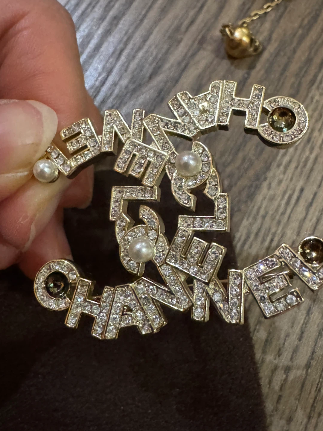 Chanel CC Logo Rhinestone Brooch - photo 4