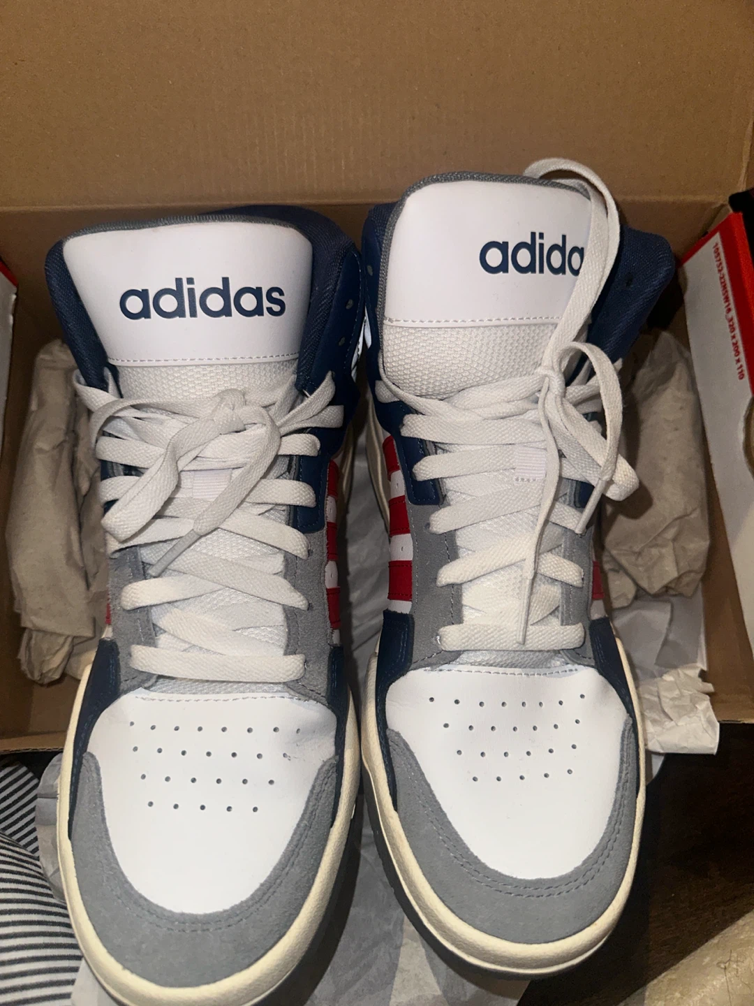 Adidas Sneakers - Size 7.5 - photo 2