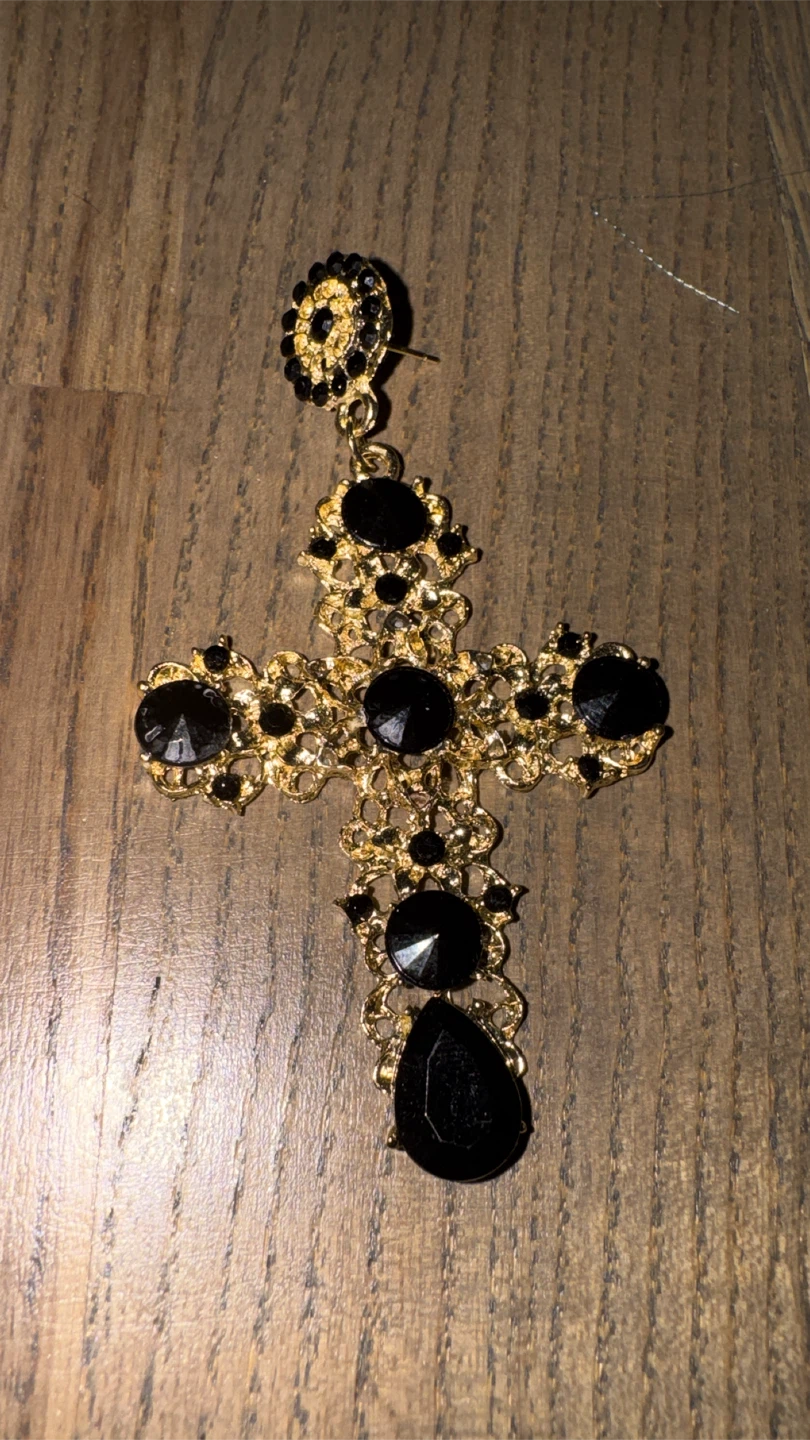 Black and gold ornate cross Single earring