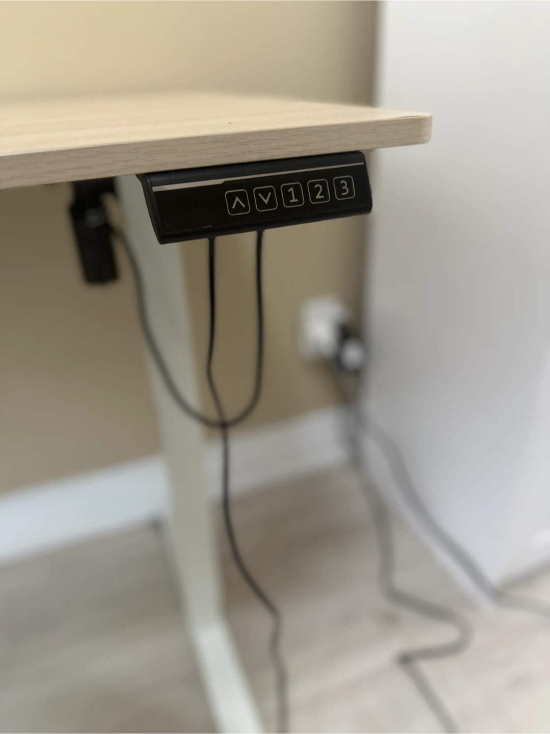 MotionGrey Electric Standing Desk - photo 3