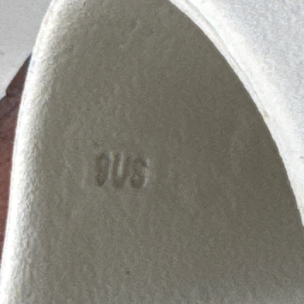 Cream Yeezy Slides - photo 3