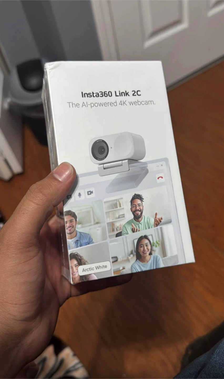 Insta360 Link 2C 4K AI-Powered Webcam - Arctic White