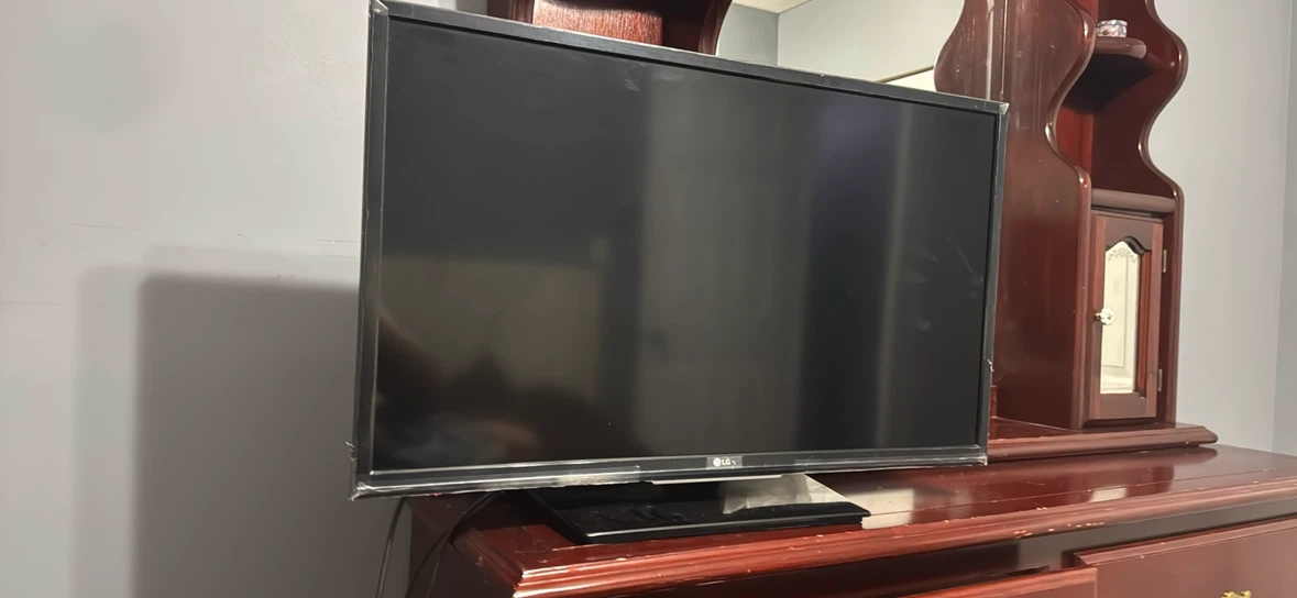 LG 32-inch LED Television