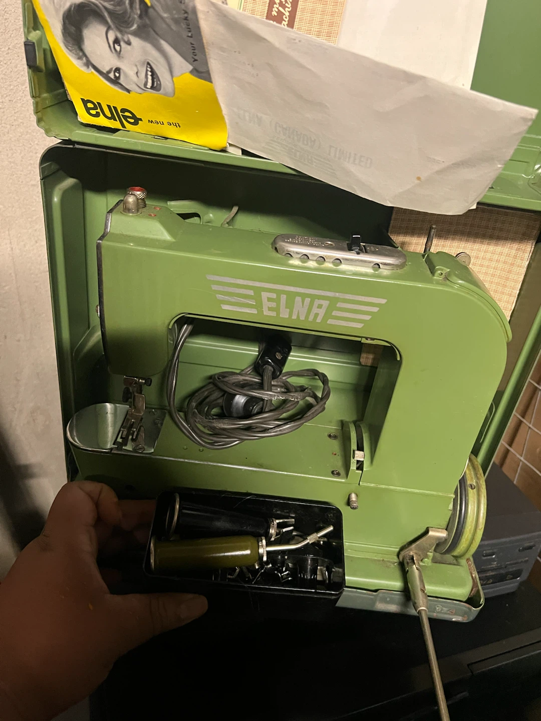 Vintage Elna #1 U Sewing Machine - photo 3