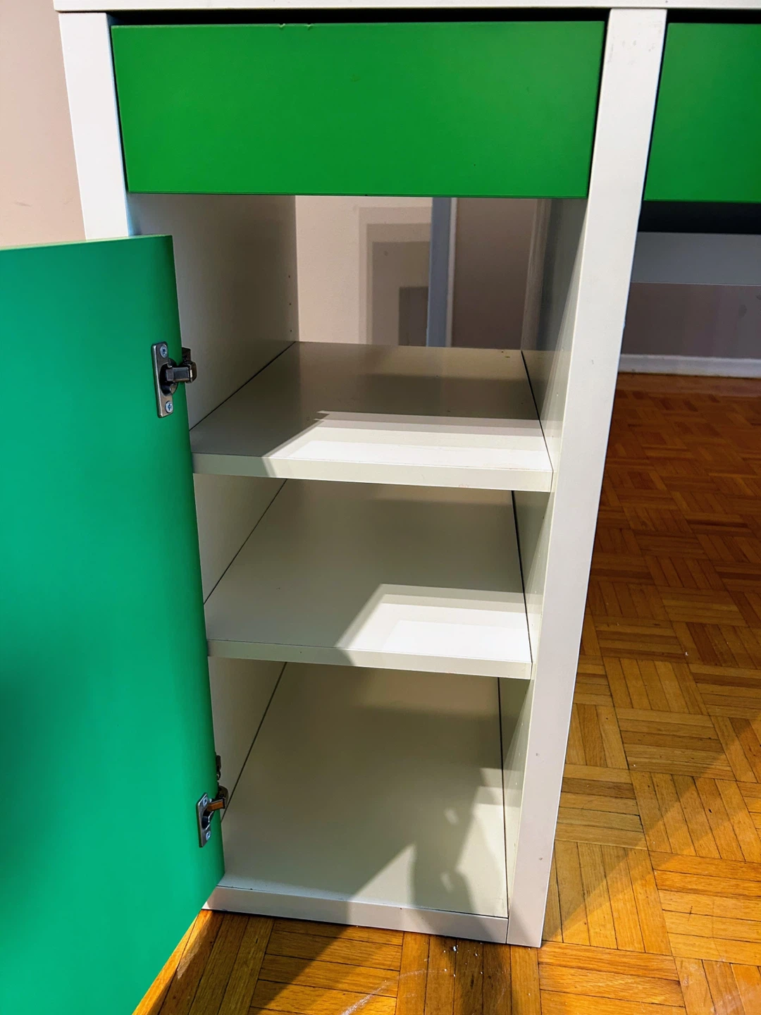 IKEA Micke Desk and Chair Set - photo 4