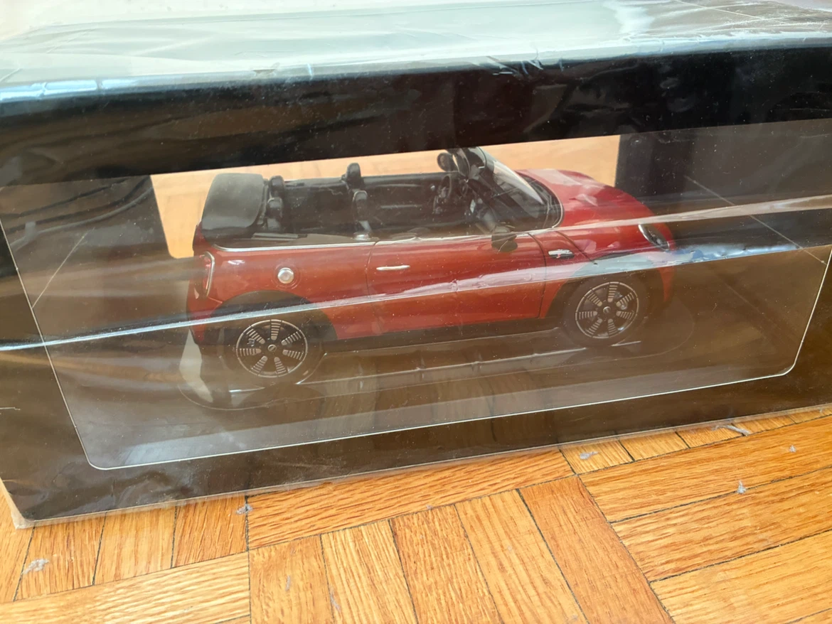 MINI Convertible Cooper S Diecast Model - photo 2