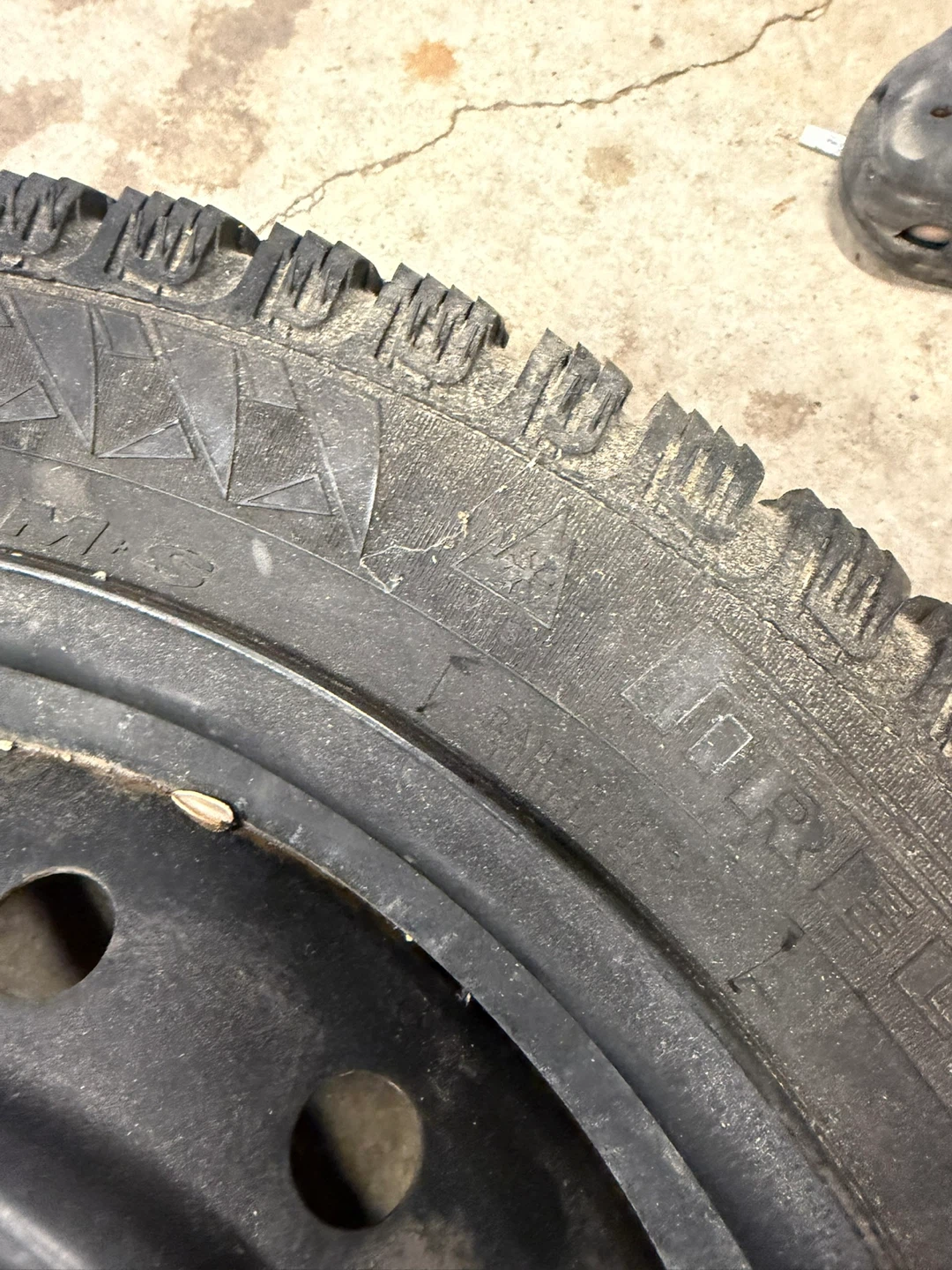 Pirelli Winter Tires 235/45R17
