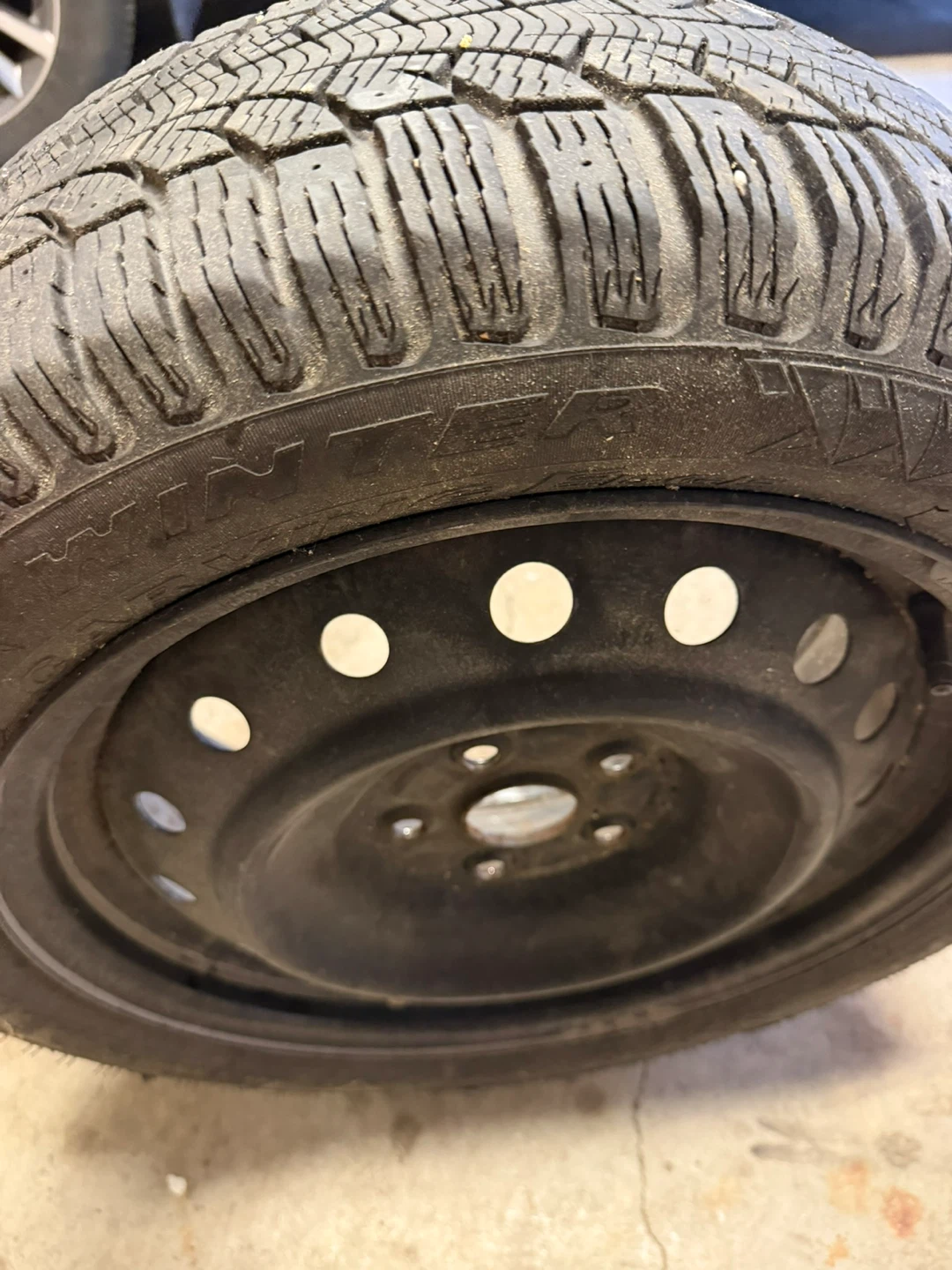 Pirelli Winter Tires 235/45R17 - photo 3