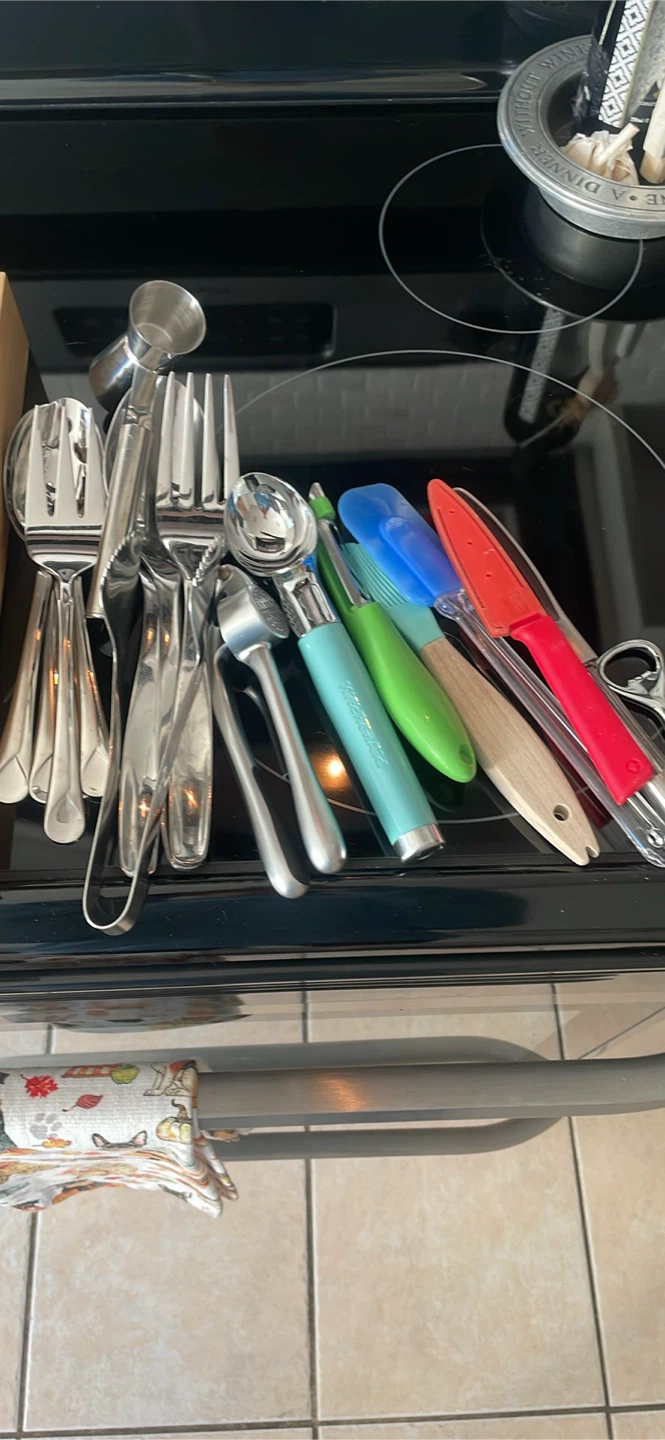 Assorted Kitchen Utensils and Cutlery Set - photo 3
