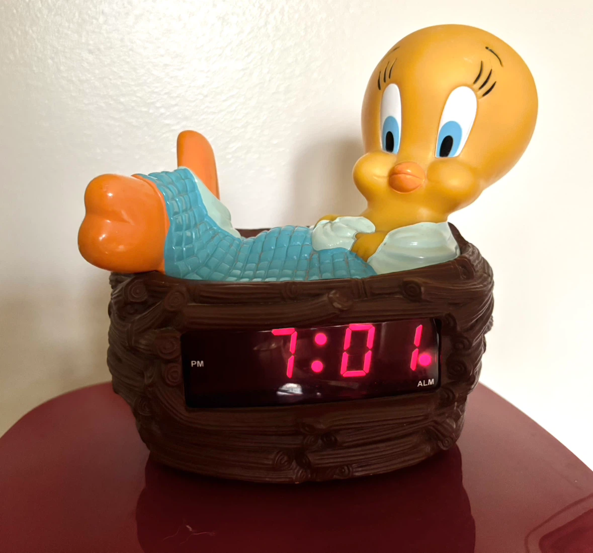 1996 Westclox Tweety Bird Digital Alarm Clock