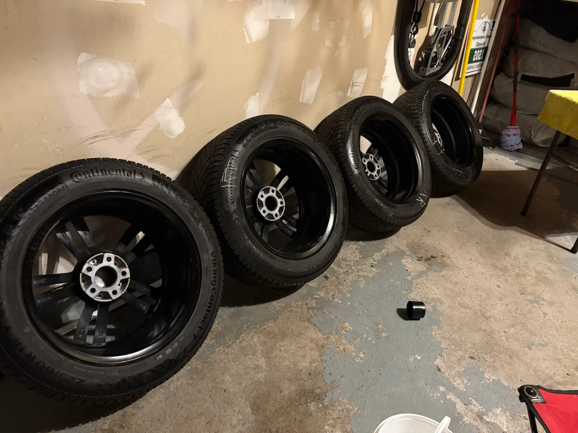 BMW X3 Winter Tires on Rims - photo 2