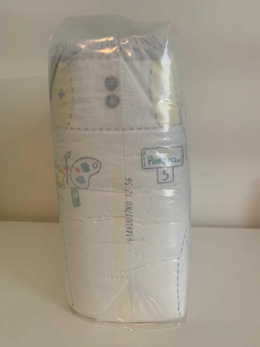 New and Sealed Pampers Size 5 Diapers - photo 3