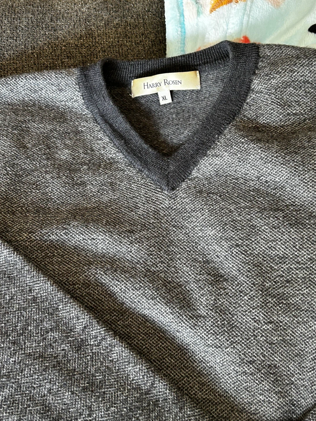 Harry Rosen V-Neck Sweater - photo 3