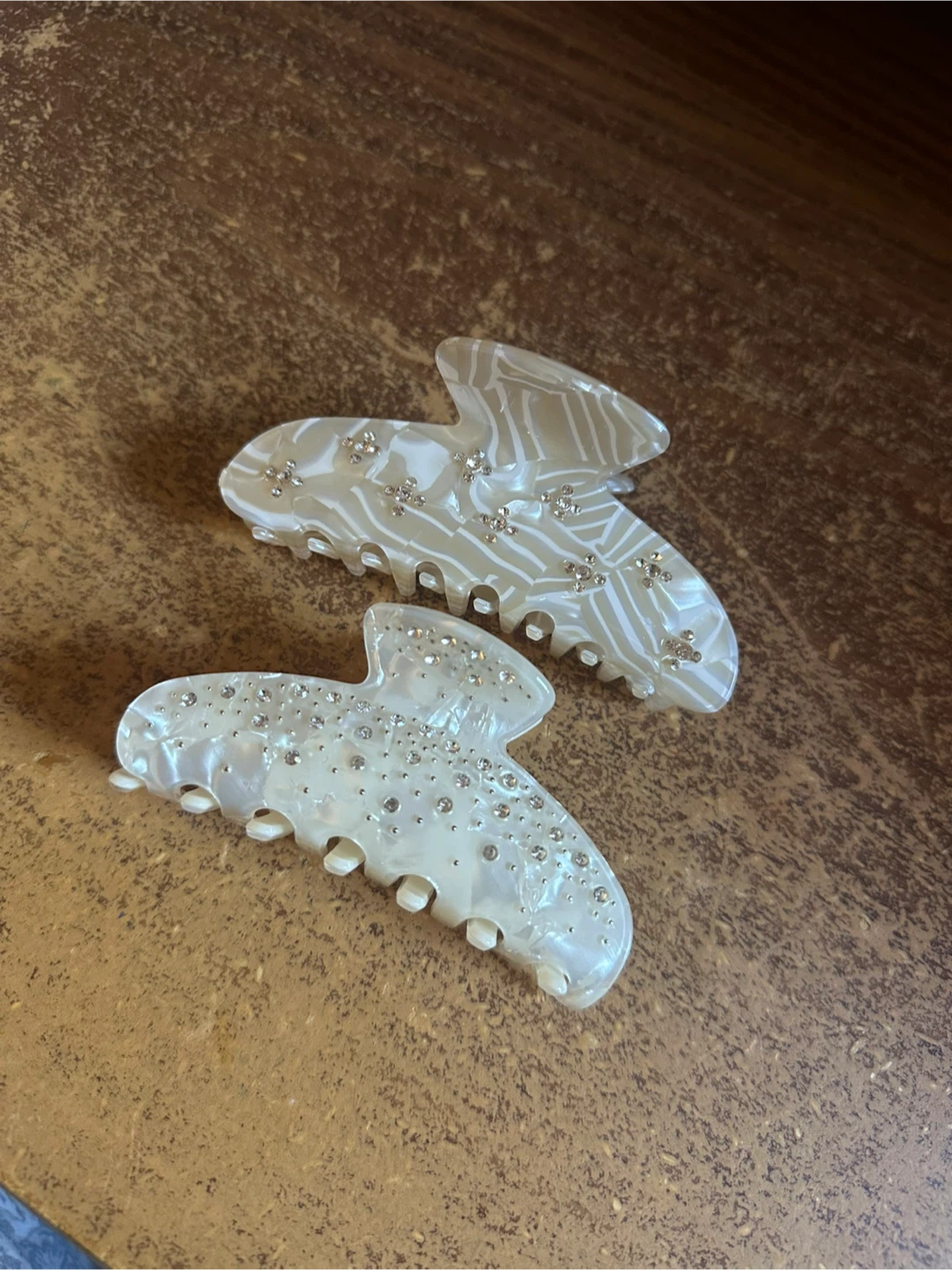 Claw clips
