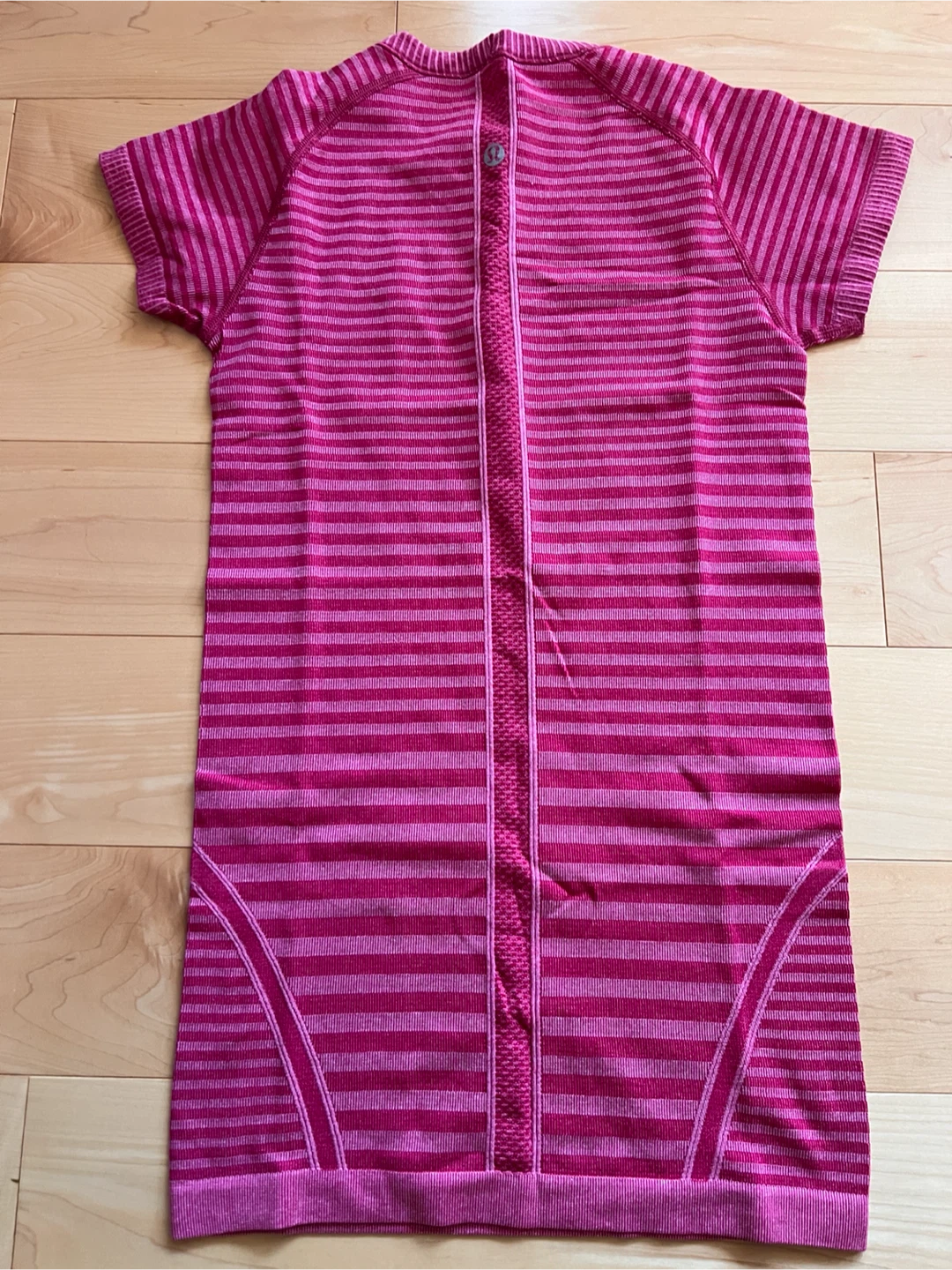 Lululemon Pink Striped Short Sleeve Shirt - photo 2