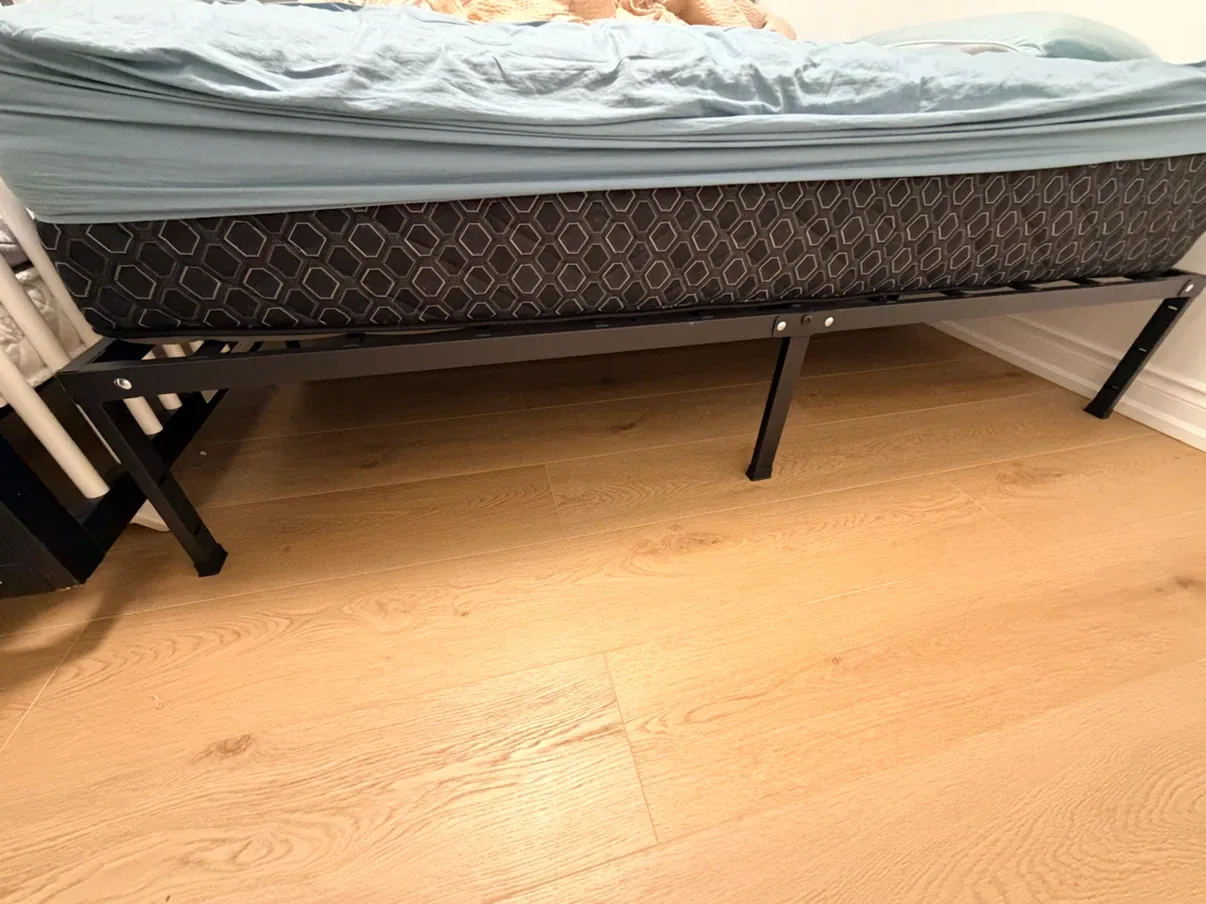 GELBIY Queen Size Heavy Duty Metal Platform Bed Frame - photo 2
