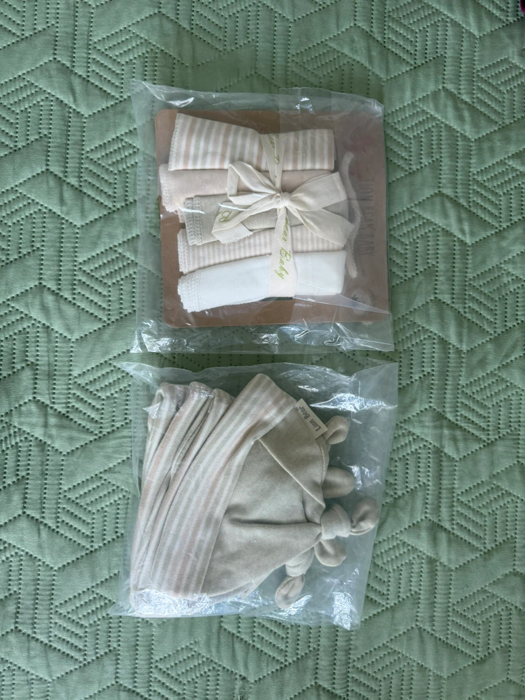 Lion Bear Baby Washcloths and Baby Hat Set