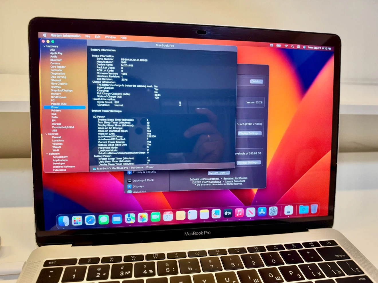 MacBook Pro 13" (2017) – i5 / 8GB RAM / 256GB SSD + Charger - photo 3