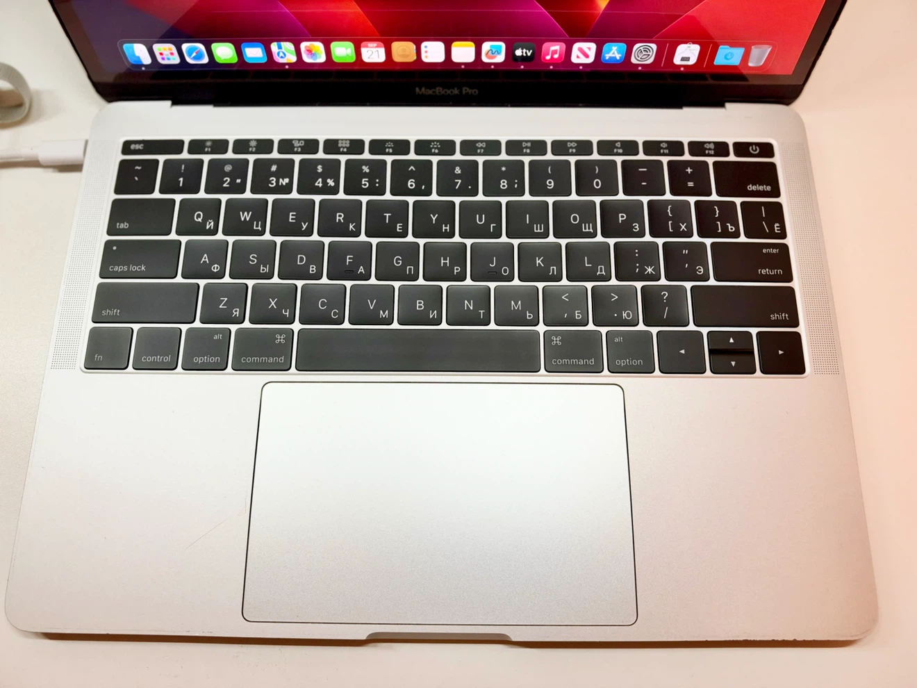 MacBook Pro 13" (2017) – i5 / 8GB RAM / 256GB SSD + Charger - photo 4