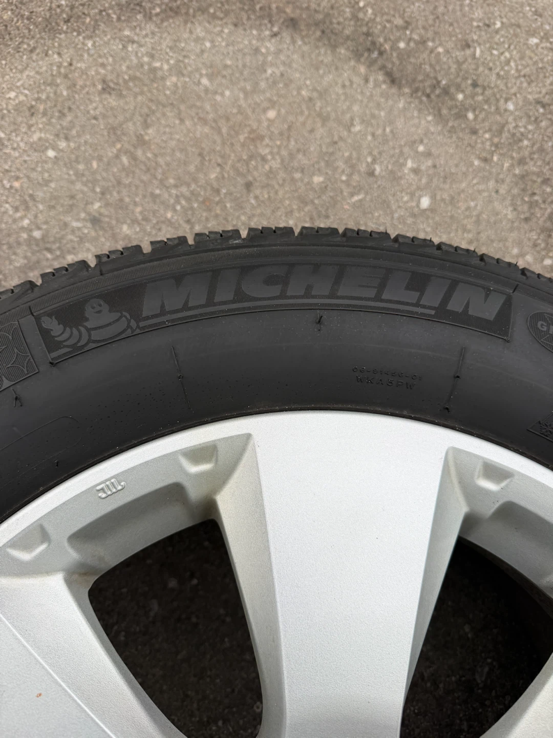 2021 Subaru Crosstrek Winters on Rims. - photo 5