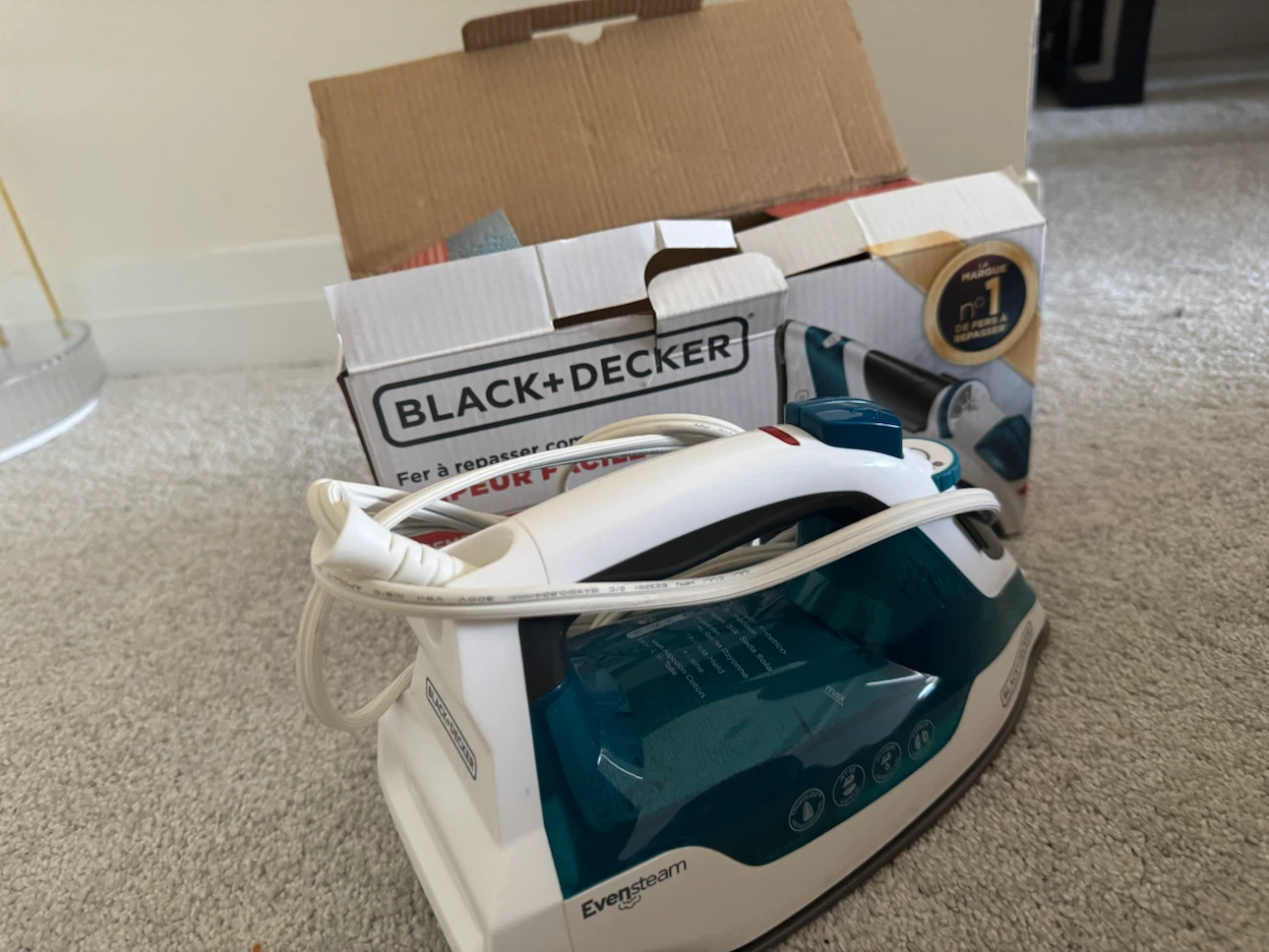Black+Decker EvenSteam Compact Iron - photo 3