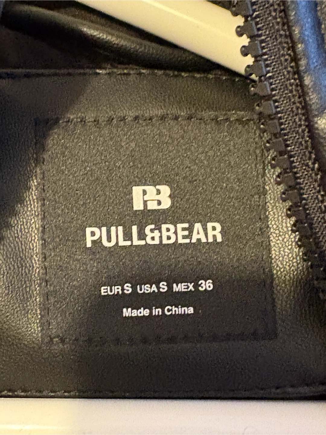Pull&Bear Black Faux Leather Puffer Jacket - photo 2