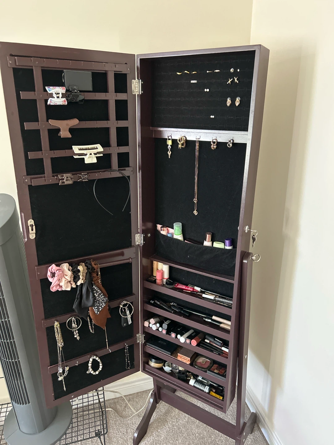 LED Mirror Jewellery Armoire - photo 2