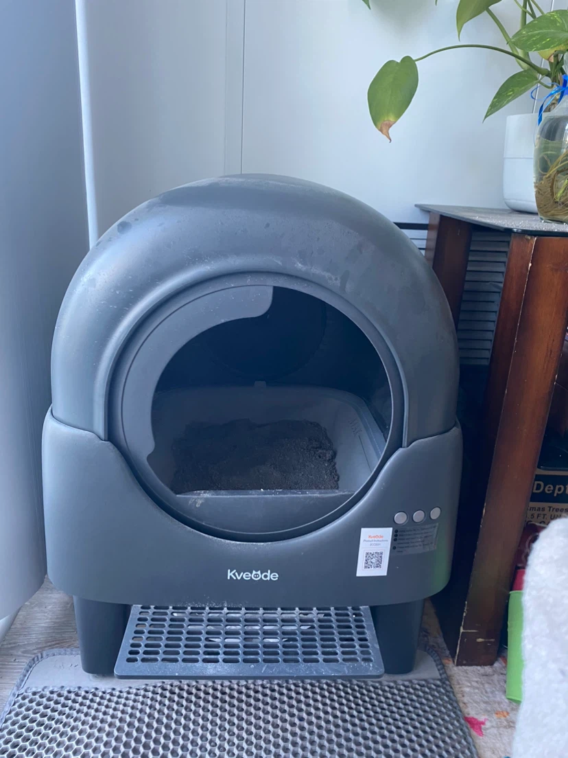 Kveode Enclosed Cat Litter Box