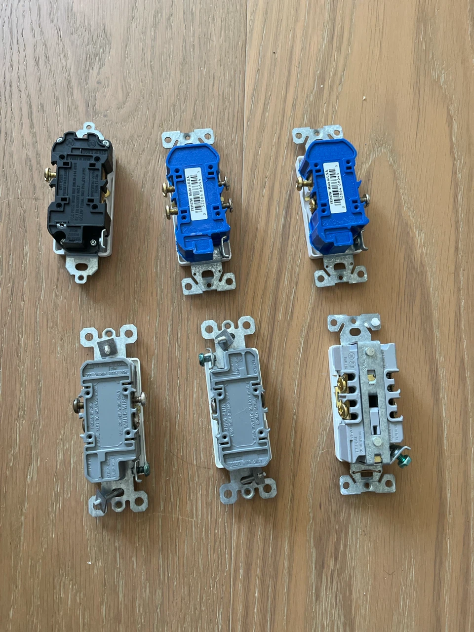 Lot of 6 Electrical Wall Outlets - photo 3