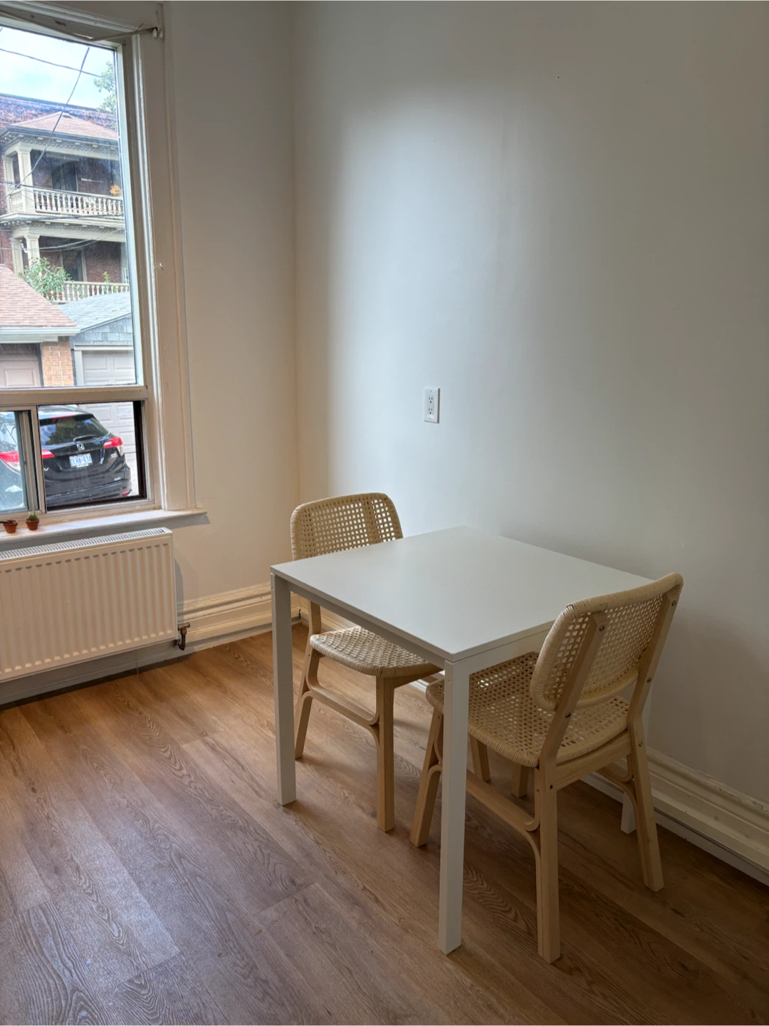 White Melltorp Table