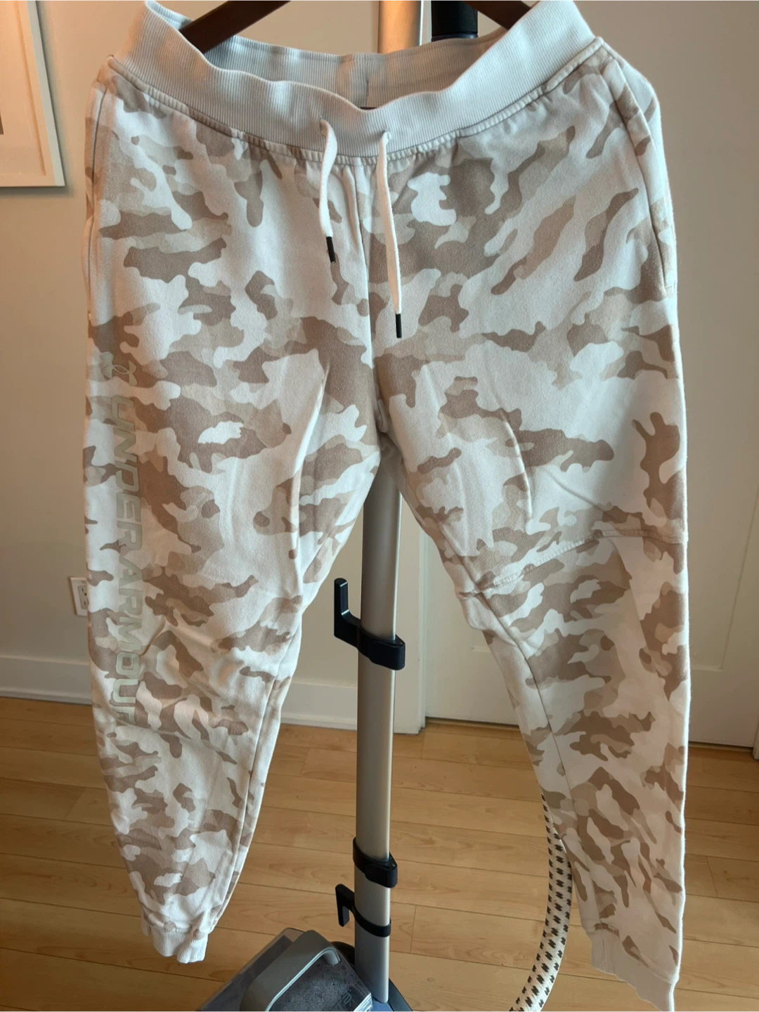 Under Armour Camo Hoodie and Jogger Set - photo 2