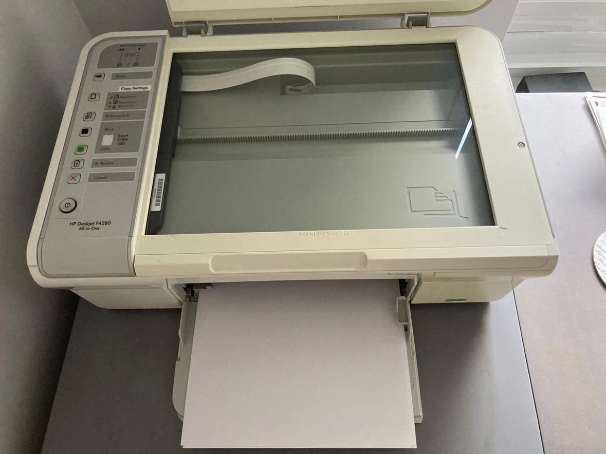 HP Deskjet F4280 All-in-One Printer - photo 2