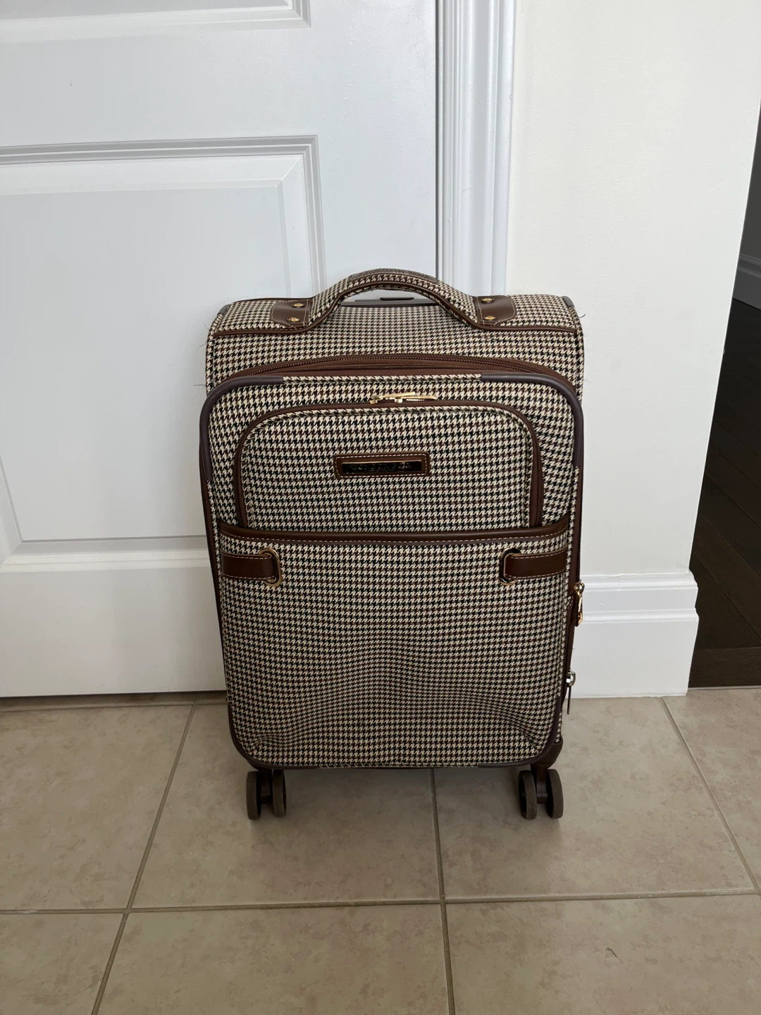 4-Wheel Expandable Carry On Luggage